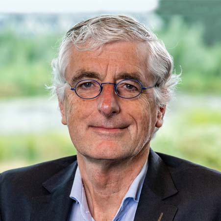 Director of Business Operations: Erik Eijrond